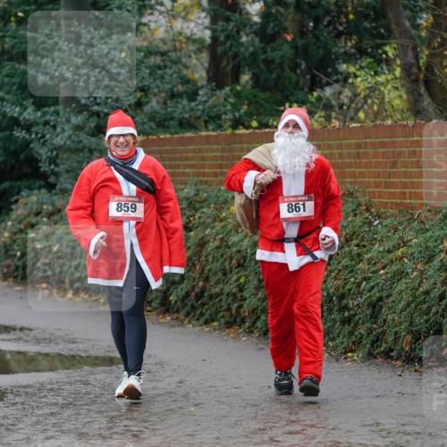 07.12.2025 - St. Pauli X-Mass-Run No. 15 Michael Burmester http://msf.ph/oto/9403794 07.12.2025 10:56:44 Laufen 859, 861 meine-sportfotos.de