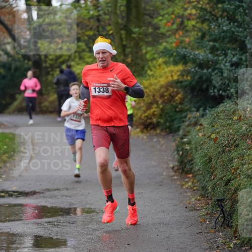 07.12.2025 - St. Pauli X-Mass-Run No. 15 Michael Burmester http://msf.ph/oto/9403825 07.12.2025 10:58:01 Laufen 15, 1338 meine-sportfotos.de