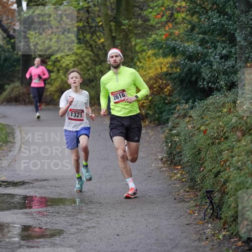 07.12.2025 - St. Pauli X-Mass-Run No. 15 Michael Burmester http://msf.ph/oto/9403827 07.12.2025 10:58:02 Laufen 1321, 2616 meine-sportfotos.de