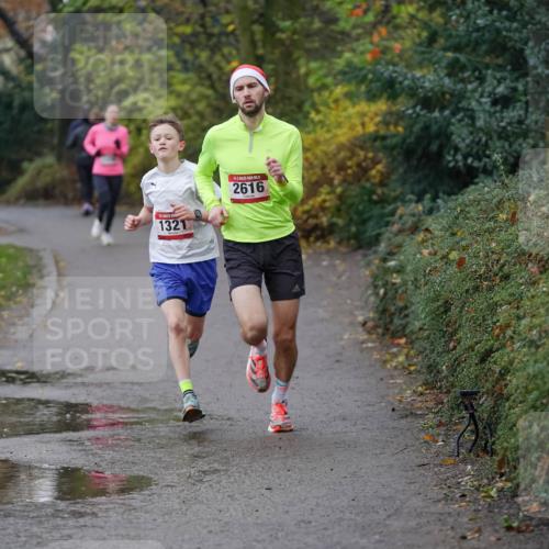 07.12.2025 - St. Pauli X-Mass-Run No. 15 Michael Burmester http://msf.ph/oto/9403830 07.12.2025 10:58:03 Laufen 1321, 2616 meine-sportfotos.de