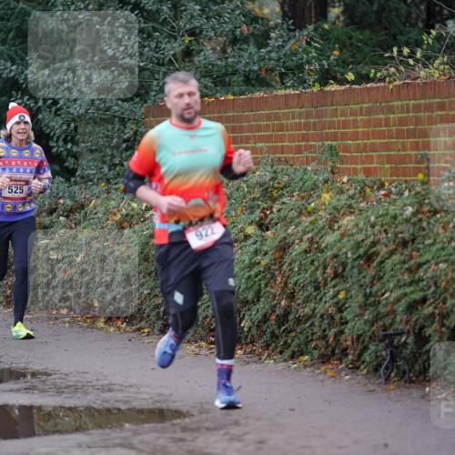 07.12.2025 - St. Pauli X-Mass-Run No. 15 Michael Burmester http://msf.ph/oto/9403865 07.12.2025 10:59:04 Laufen 525, 922 meine-sportfotos.de
