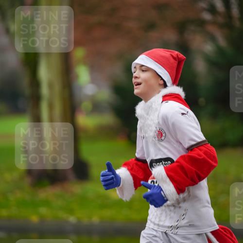07.12.2025 - St. Pauli X-Mass-Run No. 15 Michael Burmester http://msf.ph/oto/9403895 07.12.2025 11:00:12 Laufen 1910, 2 meine-sportfotos.de