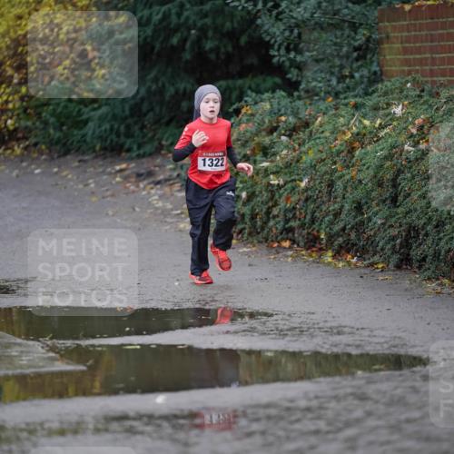 07.12.2025 - St. Pauli X-Mass-Run No. 15 Michael Burmester http://msf.ph/oto/9403897 07.12.2025 11:00:29 Laufen 134, 1350, 1322 meine-sportfotos.de
