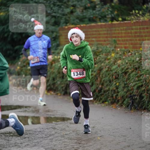 07.12.2025 - St. Pauli X-Mass-Run No. 15 Michael Burmester http://msf.ph/oto/9403906 07.12.2025 11:00:34 Laufen 1350, 15, 1348 meine-sportfotos.de