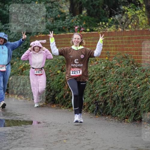 07.12.2025 - St. Pauli X-Mass-Run No. 15 Michael Burmester http://msf.ph/oto/9403939 07.12.2025 11:01:04 Laufen 2474, 2473, 2217 meine-sportfotos.de
