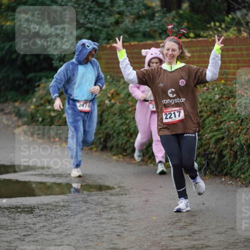 07.12.2025 - St. Pauli X-Mass-Run No. 15 Michael Burmester http://msf.ph/oto/9403941 07.12.2025 11:01:05 Laufen 2474, 901, 15, 2217 meine-sportfotos.de