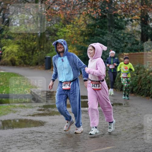 07.12.2025 - St. Pauli X-Mass-Run No. 15 Michael Burmester http://msf.ph/oto/9403949 07.12.2025 11:01:09 Laufen 2474, 2473 meine-sportfotos.de