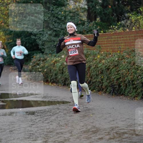 07.12.2025 - St. Pauli X-Mass-Run No. 15 Michael Burmester http://msf.ph/oto/9403969 07.12.2025 11:01:21 Laufen 3220 meine-sportfotos.de