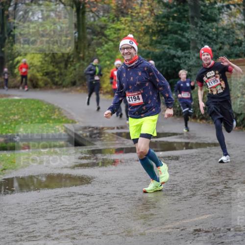 07.12.2025 - St. Pauli X-Mass-Run No. 15 Michael Burmester http://msf.ph/oto/9403993 07.12.2025 11:01:29 Laufen 2194, 2195 meine-sportfotos.de