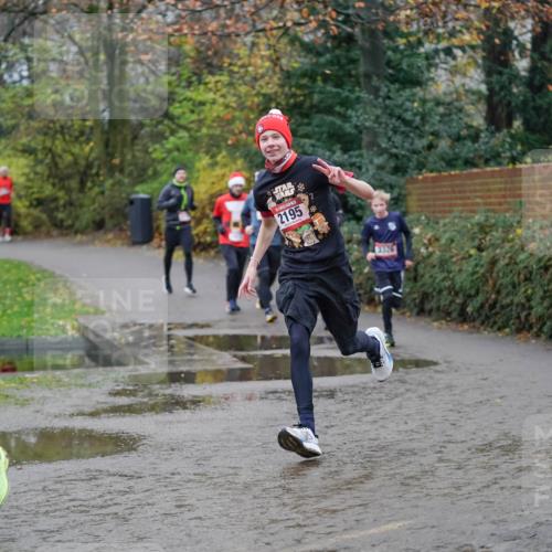 07.12.2025 - St. Pauli X-Mass-Run No. 15 Michael Burmester http://msf.ph/oto/9403995 07.12.2025 11:01:29 Laufen 2194, 2195, 7, 3326 meine-sportfotos.de