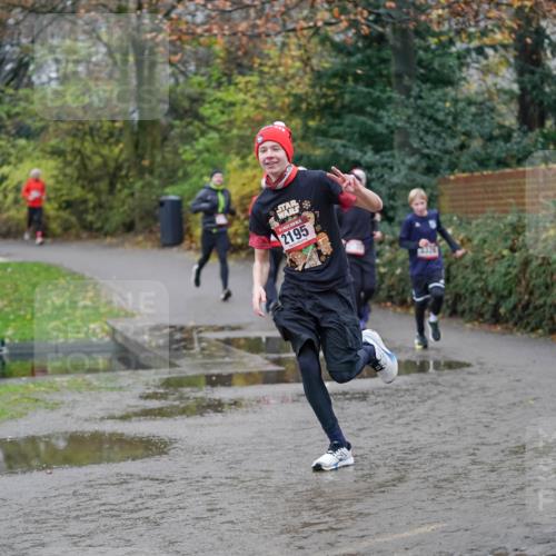 07.12.2025 - St. Pauli X-Mass-Run No. 15 Michael Burmester http://msf.ph/oto/9403996 07.12.2025 11:01:29 Laufen 2195, 3321 meine-sportfotos.de