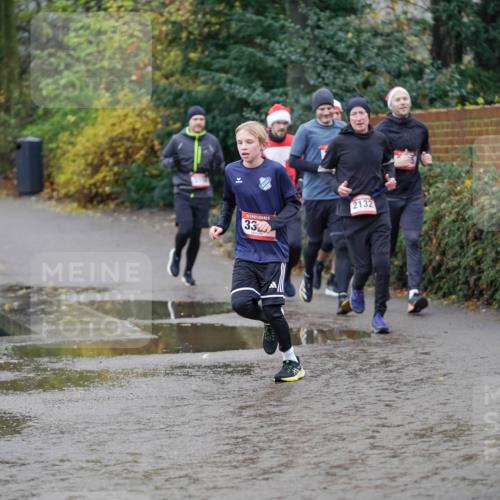 07.12.2025 - St. Pauli X-Mass-Run No. 15 Michael Burmester http://msf.ph/oto/9404001 07.12.2025 11:01:31 Laufen 33, 2132 meine-sportfotos.de