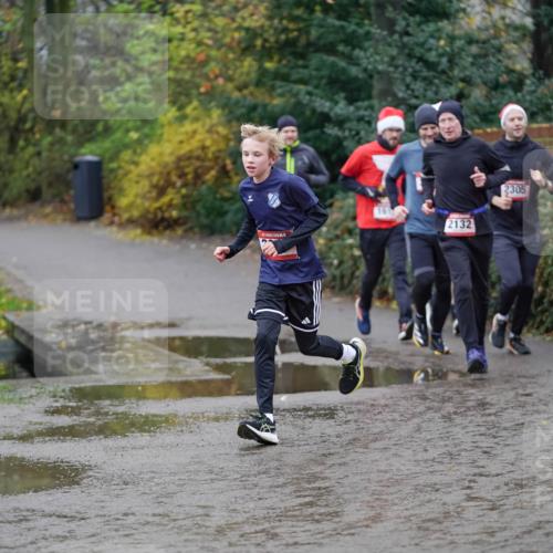 07.12.2025 - St. Pauli X-Mass-Run No. 15 Michael Burmester http://msf.ph/oto/9404003 07.12.2025 11:01:31 Laufen 15, 2132, 2305 meine-sportfotos.de