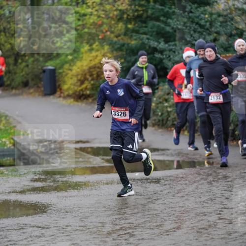 07.12.2025 - St. Pauli X-Mass-Run No. 15 Michael Burmester http://msf.ph/oto/9404004 07.12.2025 11:01:31 Laufen 3326, 2132, 305 meine-sportfotos.de