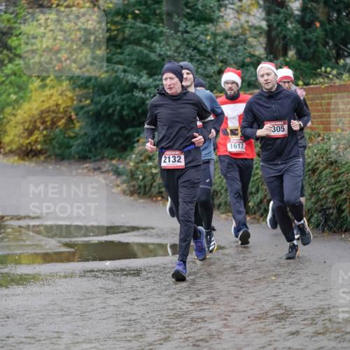 07.12.2025 - St. Pauli X-Mass-Run No. 15 Michael Burmester http://msf.ph/oto/9404006 07.12.2025 11:01:32 Laufen 2132, 1617, 305 meine-sportfotos.de