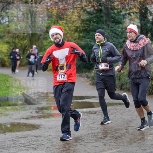 07.12.2025 - St. Pauli X-Mass-Run No. 15 Michael Burmester http://msf.ph/oto/9404016 07.12.2025 11:01:35 Laufen 1617, 3158 meine-sportfotos.de