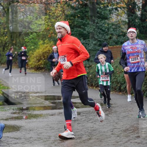 07.12.2025 - St. Pauli X-Mass-Run No. 15 Michael Burmester http://msf.ph/oto/9404033 07.12.2025 11:01:43 Laufen 3129, 3138, 3327, 3201 meine-sportfotos.de