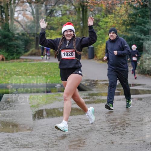 07.12.2025 - St. Pauli X-Mass-Run No. 15 Michael Burmester http://msf.ph/oto/9404042 07.12.2025 11:01:46 Laufen 5, 1020, 2045 meine-sportfotos.de