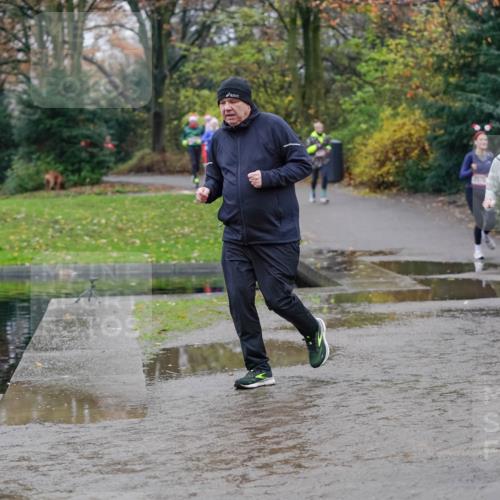 07.12.2025 - St. Pauli X-Mass-Run No. 15 Michael Burmester http://msf.ph/oto/9404043 07.12.2025 11:01:47 Laufen 2045, 634 meine-sportfotos.de