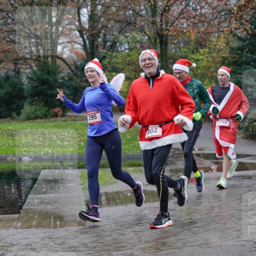 07.12.2025 - St. Pauli X-Mass-Run No. 15 Michael Burmester http://msf.ph/oto/9404070 07.12.2025 11:01:58 Laufen 295, 302, 2788 meine-sportfotos.de