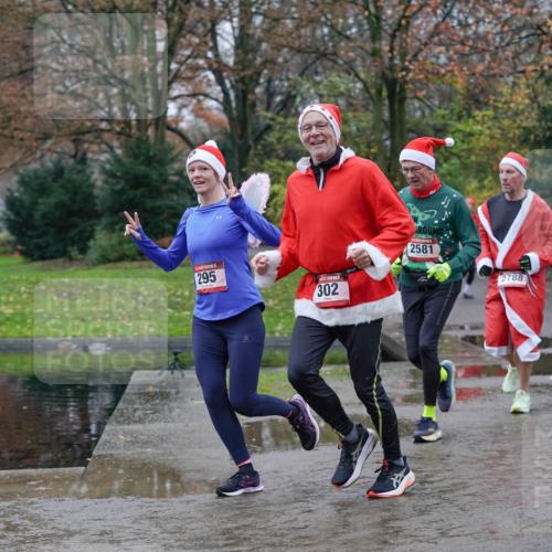 07.12.2025 - St. Pauli X-Mass-Run No. 15 Michael Burmester http://msf.ph/oto/9404071 07.12.2025 11:01:58 Laufen 295, 302, 2581, 2788 meine-sportfotos.de