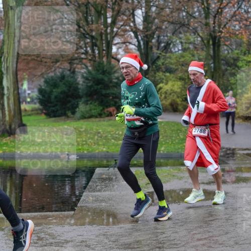 07.12.2025 - St. Pauli X-Mass-Run No. 15 Michael Burmester http://msf.ph/oto/9404074 07.12.2025 11:01:59 Laufen 02, 2788 meine-sportfotos.de