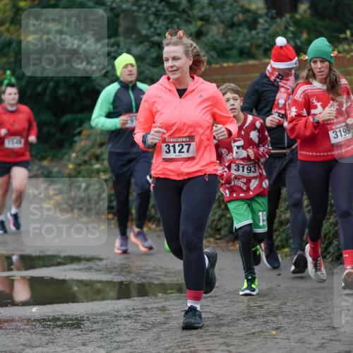 07.12.2025 - St. Pauli X-Mass-Run No. 15 Michael Burmester http://msf.ph/oto/9404102 07.12.2025 11:02:17 Laufen 1546, 15, 3127, 3193, 19, 000000, 3195 meine-sportfotos.de