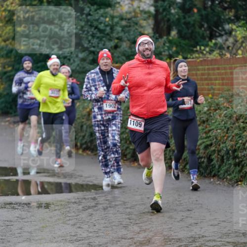 07.12.2025 - St. Pauli X-Mass-Run No. 15 Michael Burmester http://msf.ph/oto/9404123 07.12.2025 11:02:23 Laufen 1902, 1109, 57 meine-sportfotos.de