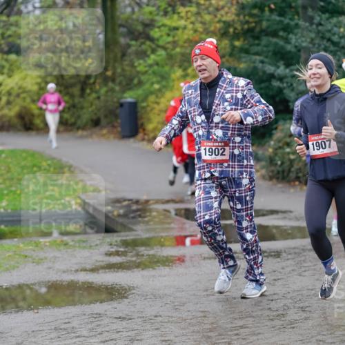 07.12.2025 - St. Pauli X-Mass-Run No. 15 Michael Burmester http://msf.ph/oto/9404133 07.12.2025 11:02:25 Laufen 15, 1902, 1907 meine-sportfotos.de