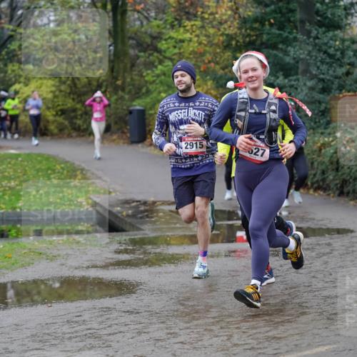 07.12.2025 - St. Pauli X-Mass-Run No. 15 Michael Burmester http://msf.ph/oto/9404139 07.12.2025 11:02:27 Laufen 2915, 627 meine-sportfotos.de