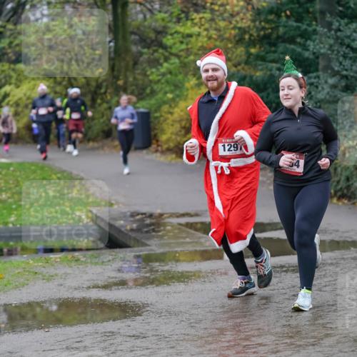 07.12.2025 - St. Pauli X-Mass-Run No. 15 Michael Burmester http://msf.ph/oto/9404147 07.12.2025 11:02:30 Laufen 129, 54, 3324 meine-sportfotos.de