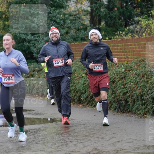 07.12.2025 - St. Pauli X-Mass-Run No. 15 Michael Burmester http://msf.ph/oto/9404167 07.12.2025 11:02:38 Laufen 2661, 1904, 2513, 2477 meine-sportfotos.de