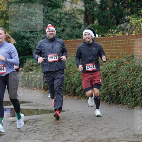 07.12.2025 - St. Pauli X-Mass-Run No. 15 Michael Burmester http://msf.ph/oto/9404168 07.12.2025 11:02:38 Laufen 2647, 1904, 2513, 2477 meine-sportfotos.de
