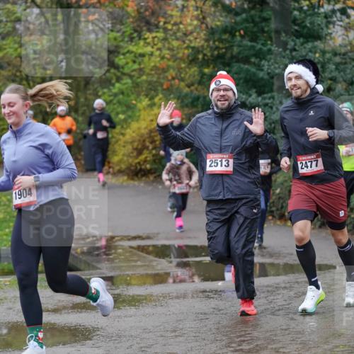 07.12.2025 - St. Pauli X-Mass-Run No. 15 Michael Burmester http://msf.ph/oto/9404170 07.12.2025 11:02:39 Laufen 1904, 2513, 2477, 190 meine-sportfotos.de