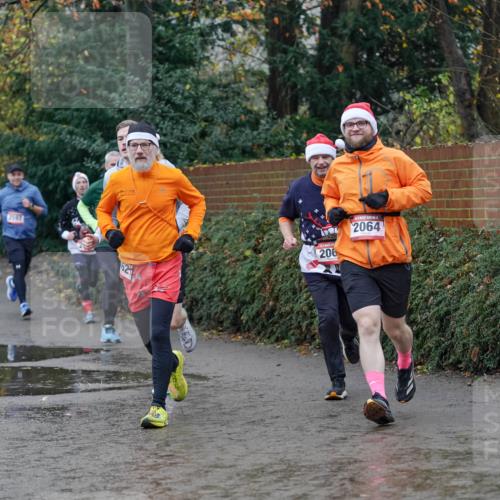 07.12.2025 - St. Pauli X-Mass-Run No. 15 Michael Burmester http://msf.ph/oto/9404200 07.12.2025 11:02:47 Laufen 2597, 62, 5, 206, 2064 meine-sportfotos.de