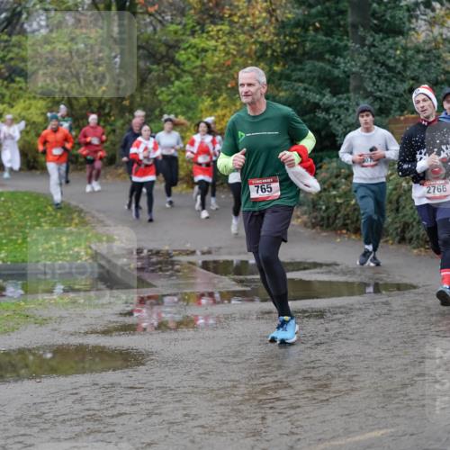 07.12.2025 - St. Pauli X-Mass-Run No. 15 Michael Burmester http://msf.ph/oto/9404212 07.12.2025 11:02:51 Laufen 765, 2766, 697 meine-sportfotos.de