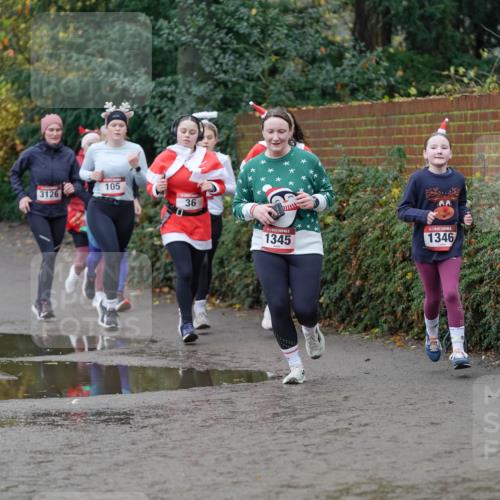 07.12.2025 - St. Pauli X-Mass-Run No. 15 Michael Burmester http://msf.ph/oto/9404225 07.12.2025 11:02:55 Laufen 3126, 105, 36, 1345, 1346 meine-sportfotos.de