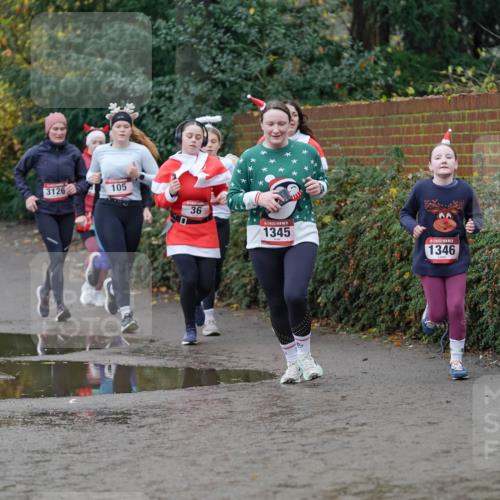 07.12.2025 - St. Pauli X-Mass-Run No. 15 Michael Burmester http://msf.ph/oto/9404226 07.12.2025 11:02:55 Laufen 3126, 105, 36, 1345, 5, 1346 meine-sportfotos.de