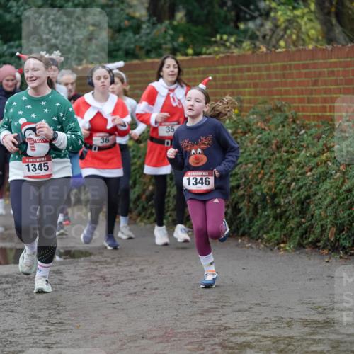 07.12.2025 - St. Pauli X-Mass-Run No. 15 Michael Burmester http://msf.ph/oto/9404231 07.12.2025 11:02:56 Laufen 5, 1345, 35, 36, 15, 1346 meine-sportfotos.de