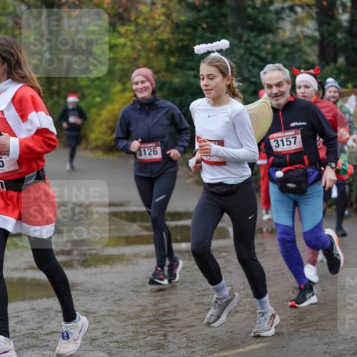 07.12.2025 - St. Pauli X-Mass-Run No. 15 Michael Burmester http://msf.ph/oto/9404251 07.12.2025 11:03:00 Laufen 35, 15, 3126, 3157 meine-sportfotos.de