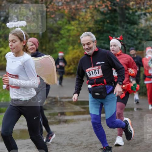 07.12.2025 - St. Pauli X-Mass-Run No. 15 Michael Burmester http://msf.ph/oto/9404253 07.12.2025 11:03:01 Laufen 3157 meine-sportfotos.de
