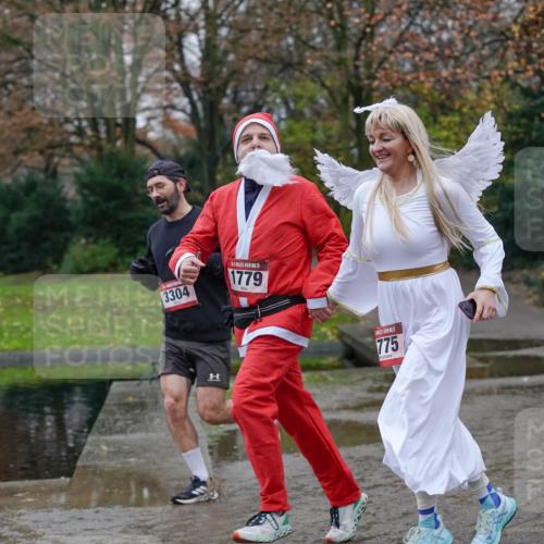 07.12.2025 - St. Pauli X-Mass-Run No. 15 Michael Burmester http://msf.ph/oto/9404270 07.12.2025 11:03:04 Laufen 3304, 5, 1779, 775 meine-sportfotos.de