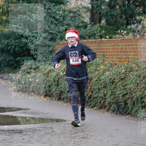 07.12.2025 - St. Pauli X-Mass-Run No. 15 Michael Burmester http://msf.ph/oto/9404272 07.12.2025 11:03:06 Laufen 3156, 540 meine-sportfotos.de