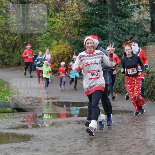 07.12.2025 - St. Pauli X-Mass-Run No. 15 Michael Burmester http://msf.ph/oto/9404303 07.12.2025 11:03:24 Laufen 1345, 593, 257, 2193, 828, 2033 meine-sportfotos.de