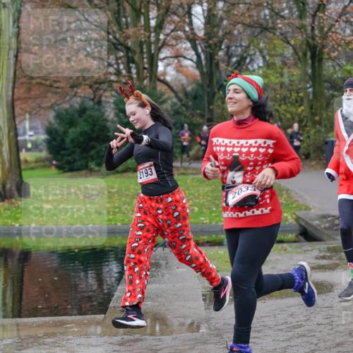 07.12.2025 - St. Pauli X-Mass-Run No. 15 Michael Burmester http://msf.ph/oto/9404313 07.12.2025 11:03:27 Laufen 2193, 2033, 32 meine-sportfotos.de