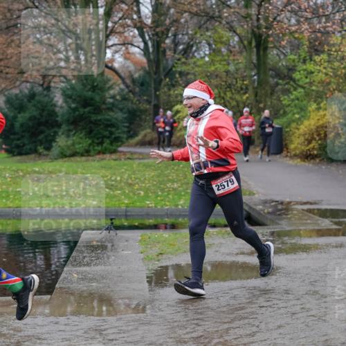07.12.2025 - St. Pauli X-Mass-Run No. 15 Michael Burmester http://msf.ph/oto/9404318 07.12.2025 11:03:28 Laufen 3283, 2579 meine-sportfotos.de