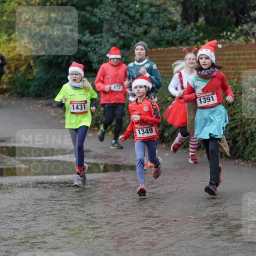 07.12.2025 - St. Pauli X-Mass-Run No. 15 Michael Burmester http://msf.ph/oto/9404323 07.12.2025 11:03:30 Laufen 1431, 672, 1349, 1391 meine-sportfotos.de
