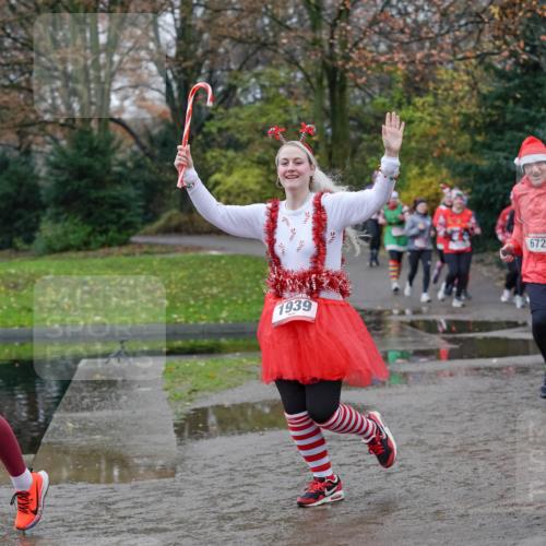 07.12.2025 - St. Pauli X-Mass-Run No. 15 Michael Burmester http://msf.ph/oto/9404339 07.12.2025 11:03:34 Laufen 2814, 1939, 672 meine-sportfotos.de