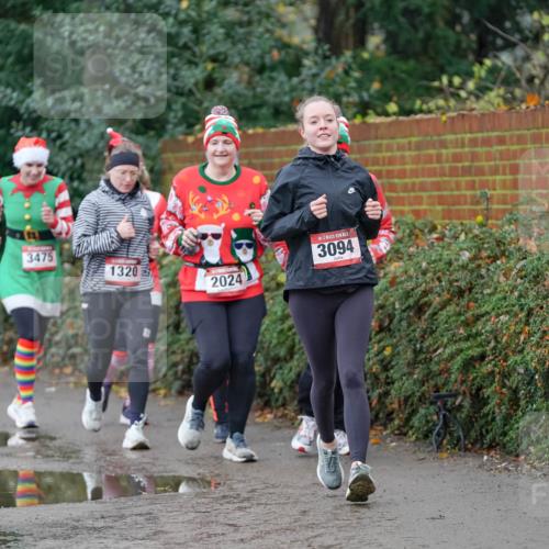 07.12.2025 - St. Pauli X-Mass-Run No. 15 Michael Burmester http://msf.ph/oto/9404350 07.12.2025 11:03:37 Laufen 2379, 3475, 1320, 2024, 3094 meine-sportfotos.de