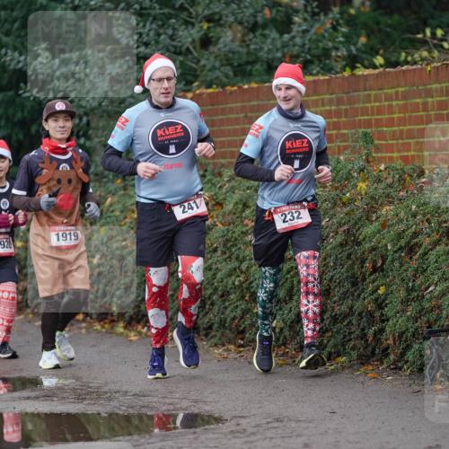 07.12.2025 - St. Pauli X-Mass-Run No. 15 Michael Burmester http://msf.ph/oto/9404383 07.12.2025 11:03:59 Laufen 1920, 1919, 241, 232 meine-sportfotos.de